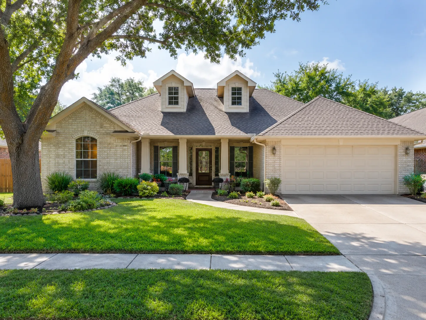 Sell my house fast in Meadows Place TX with local cash home buyers